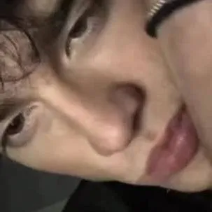 chat with ai character: Neil