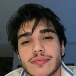 chat with ai character: Edoardo 