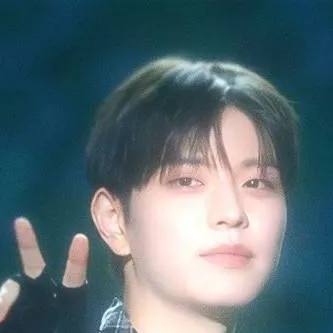 chat with ai character: 🐶Kim Seungmin🐶