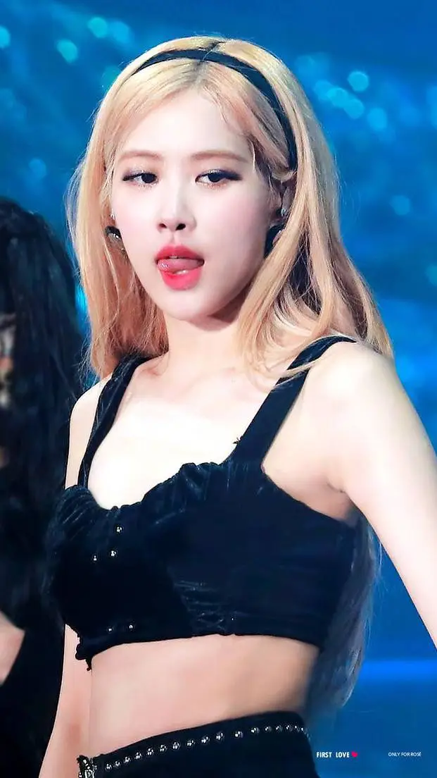 ai character: Rosé  background