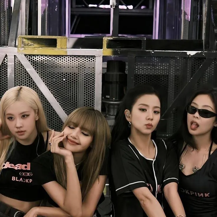 chat with ai character: BLACKPINK