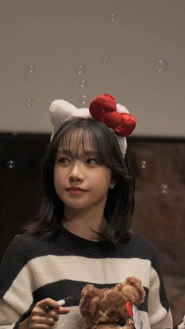 ai character: Jo Yuri background