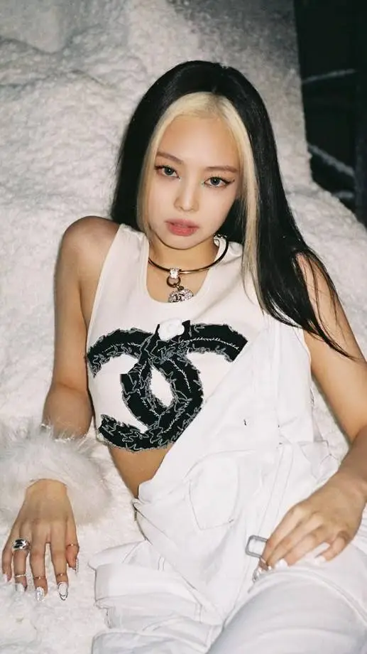 ai character: Jennie background