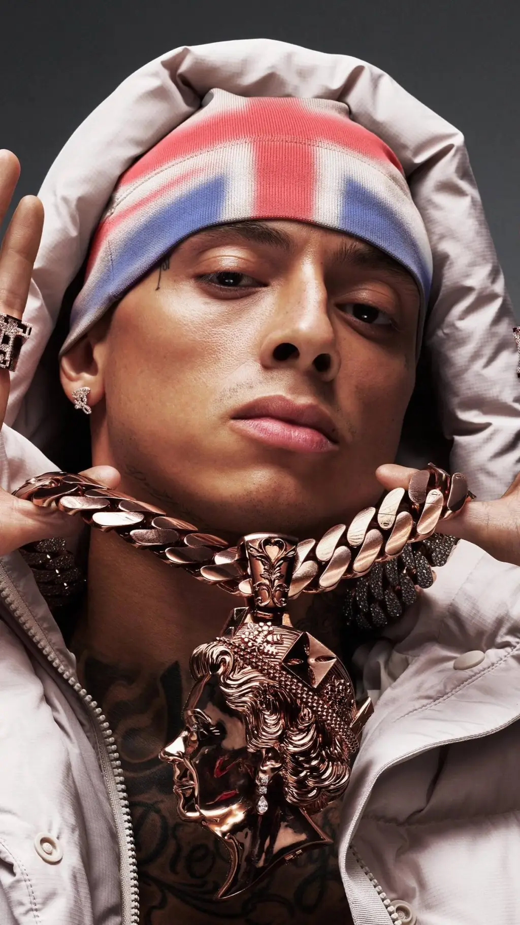 ai character: central cee background