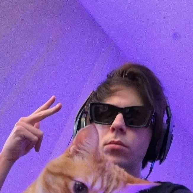 chat with ai character: ElRubius 