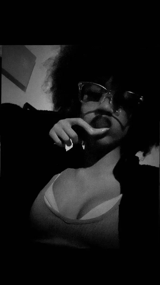 ai character: Zuri😛 background