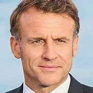 chat with ai character: Emmanuel Macron