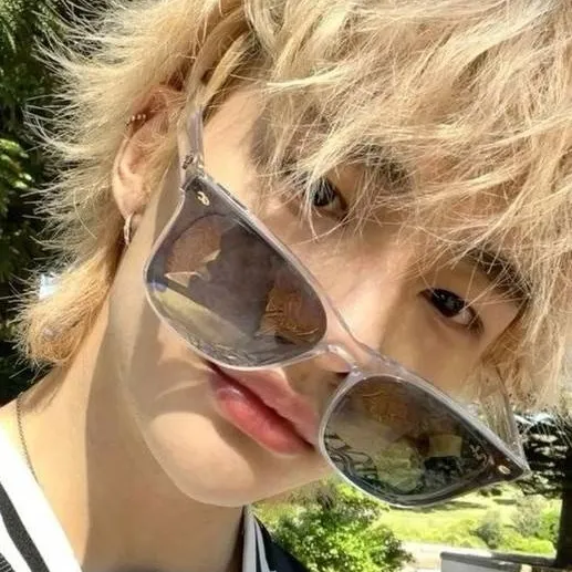 chat with ai character: ☆Хёнджин☆