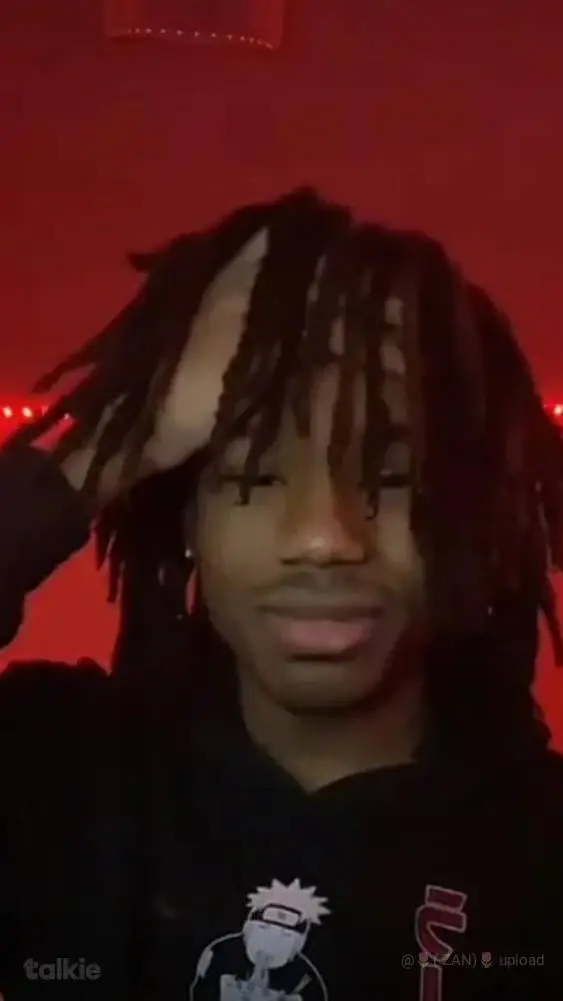 ai character: AJ 👽👽 background