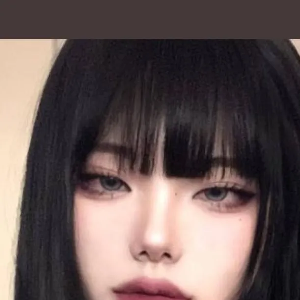 chat with ai character: Ambra