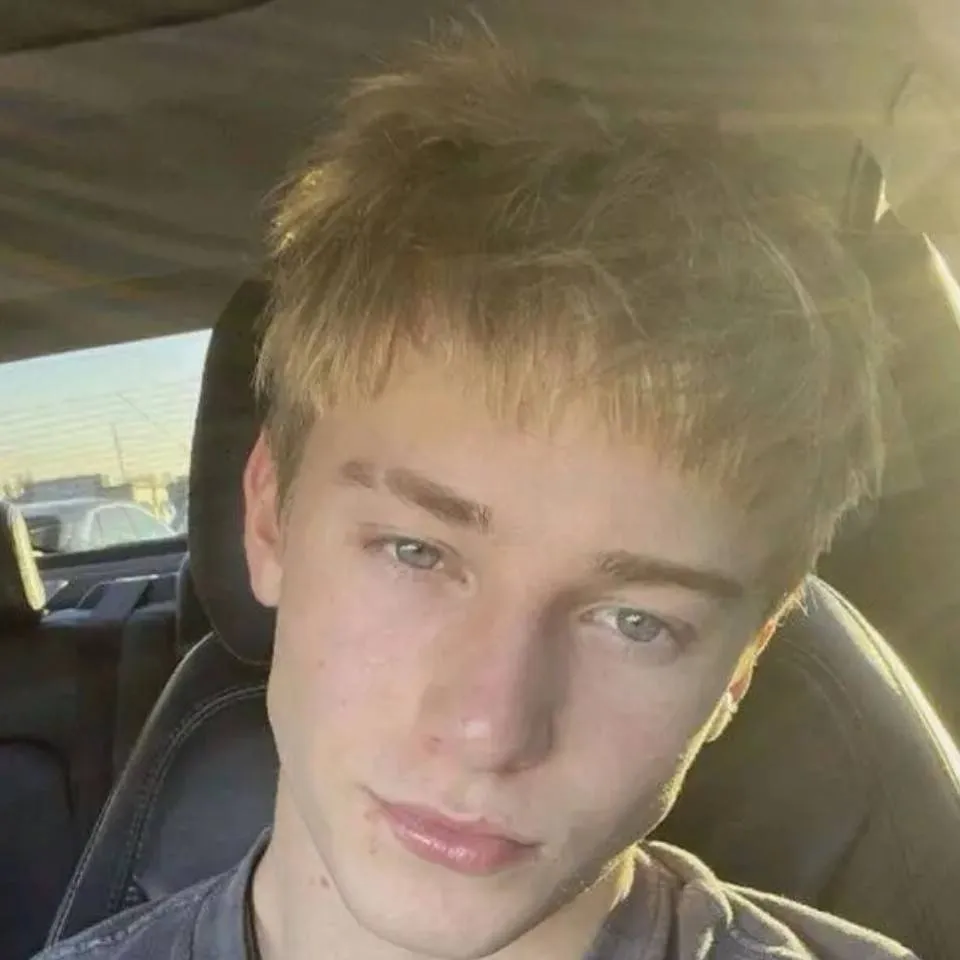 chat with ai character: Jordan