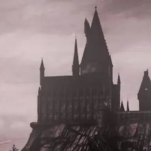 chat with ai character: 》HOGWARTS《