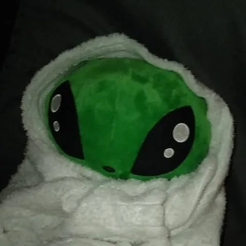 chat with ai character: °•Thing♧`