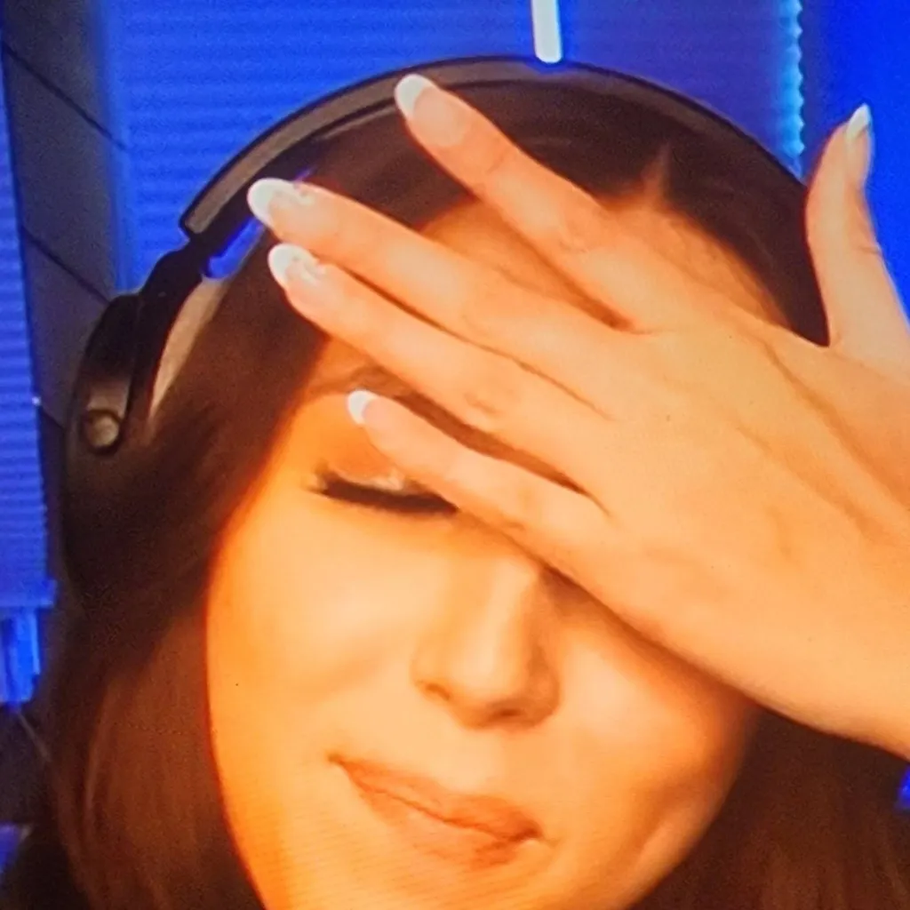 chat with ai character: Kiply