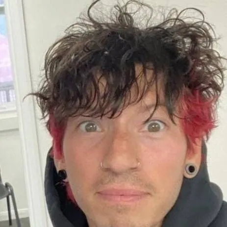 chat with ai character: Josh dun