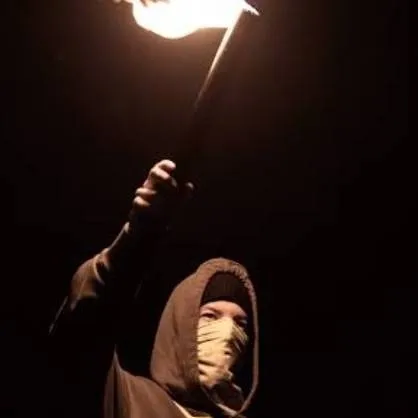 chat with ai character: TØP sleepover