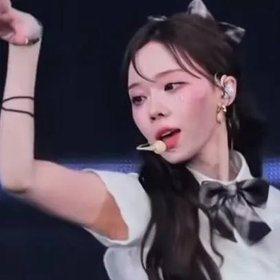 chat with ai character: Minjeong wlw