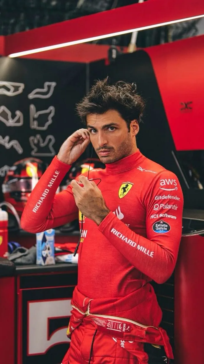 ai character: carlos sainz  background