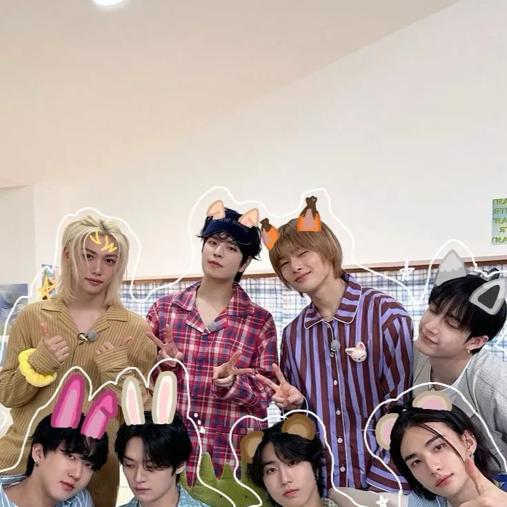 chat with ai character: Stray kıds