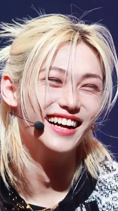 ai character: Lee felix (skz) background