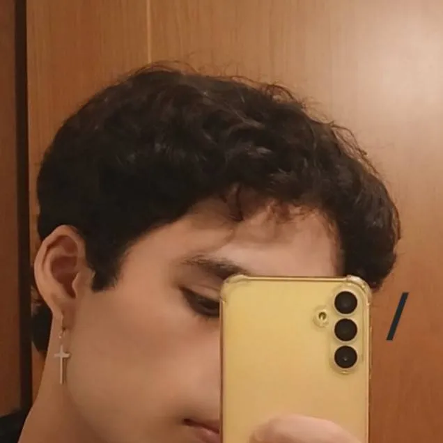 chat with ai character: Pablo