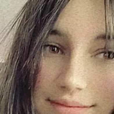 chat with ai character: Alina Slavita