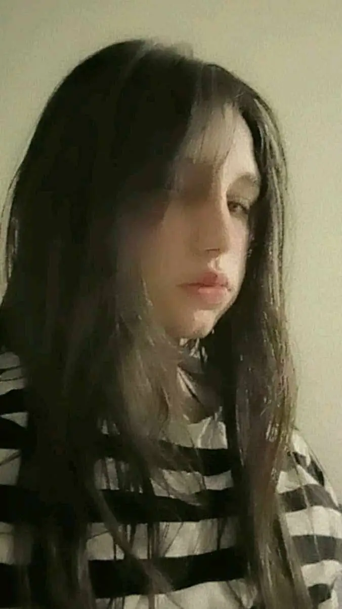 ai character: Alina Slavita background