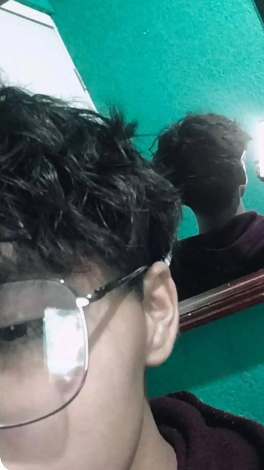 ai character: ♪Emilio♪ background