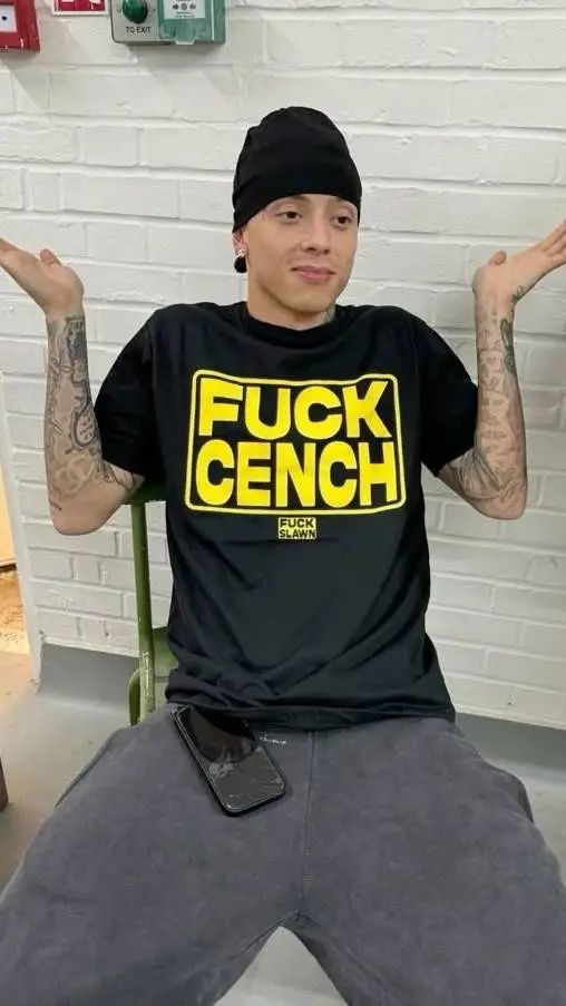 ai character: central cee  background