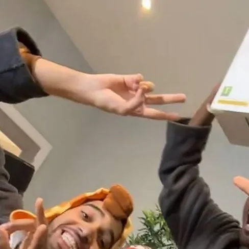 chat with ai character: beta squad