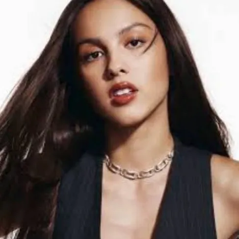 Chat with olivia rodrigo - text or voice, Enjoy AI Chat Free & Safe