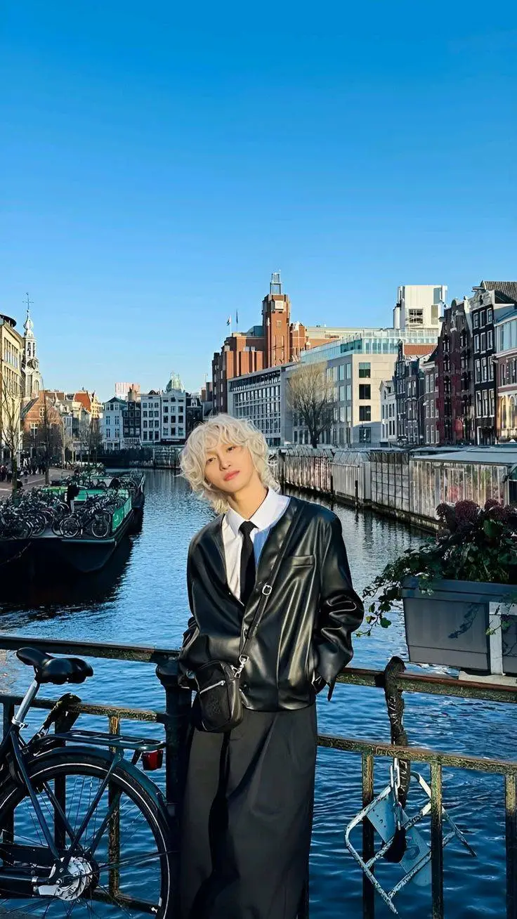 ai character: ❤Seonghwa❤️ background