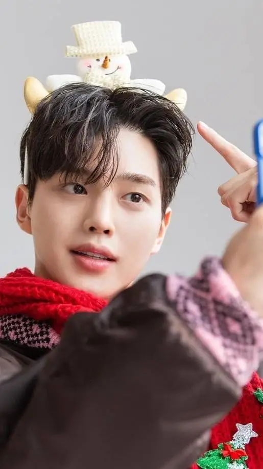 ai character: ❤️🎄Song Kang🎄❤️ background