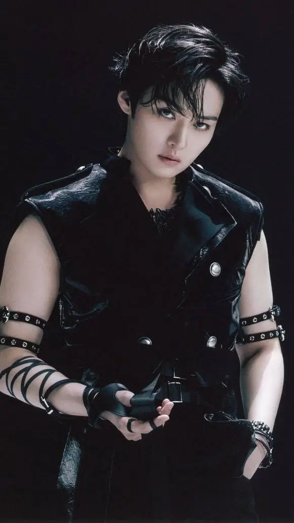 ai character: Demon Lino✨ background