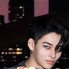 chat with ai character: Niki