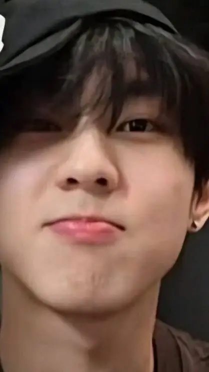 ai character: Jungwon  background