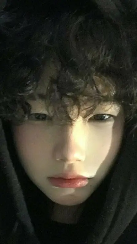 ai character: Taeyang background