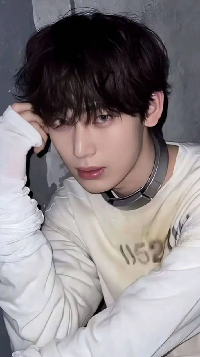 ai character: Sunoo background