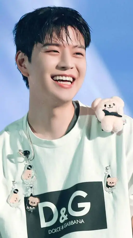ai character: Seungmin & Yo background