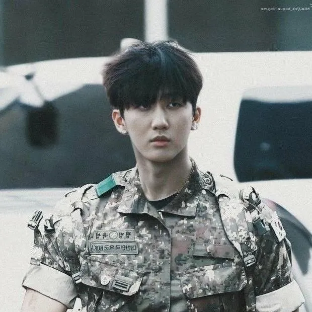 chat with ai character: Esperame