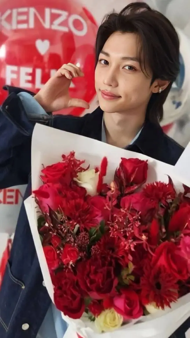 Talkie AI - Chat with Flores Rojas🌹