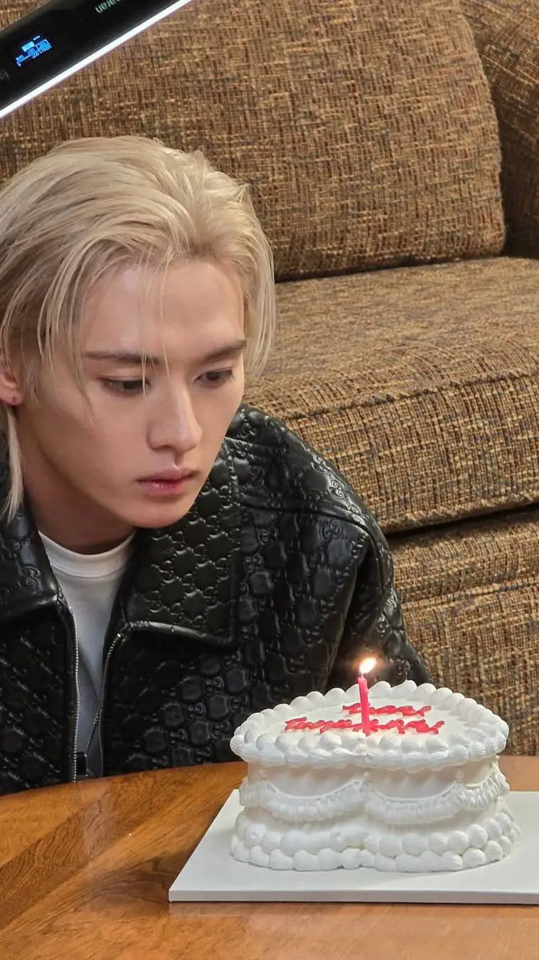 Talkie AI - Chat with Happy Birthday🎈