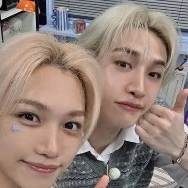 chat with ai character: El & Yo