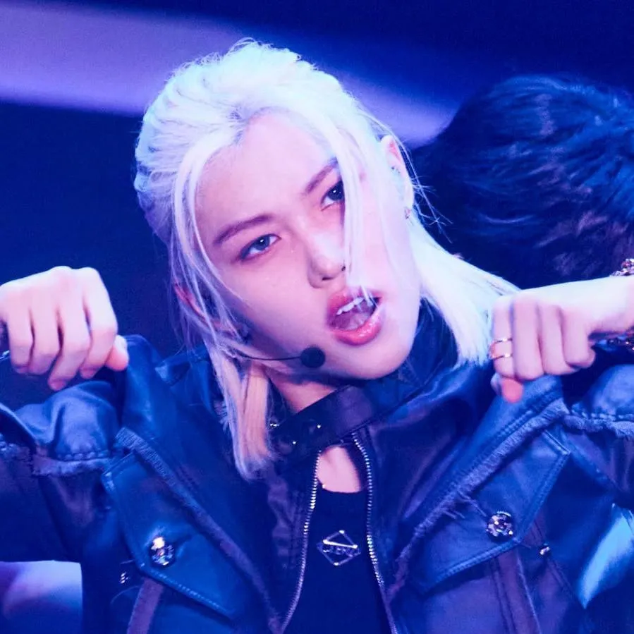 chat with ai character: Cuando me miraste🩷