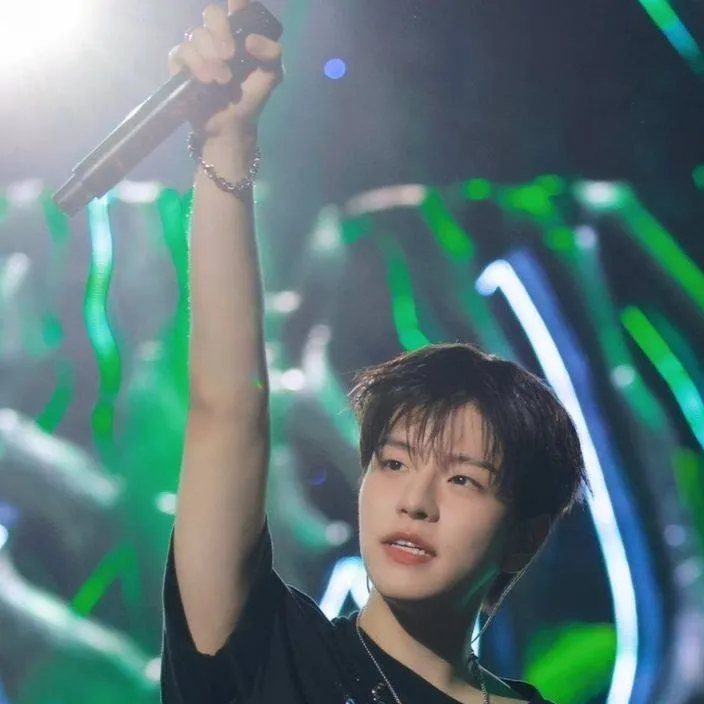 chat with ai character: Cuando me miraste🩷