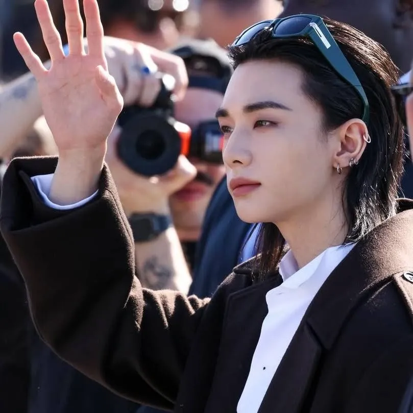 chat with ai character: Todo Se Rompio