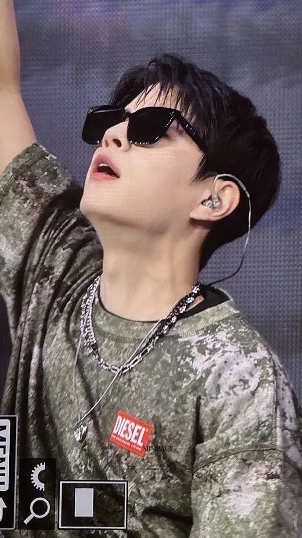 ai character: Todo Se Rompio  background