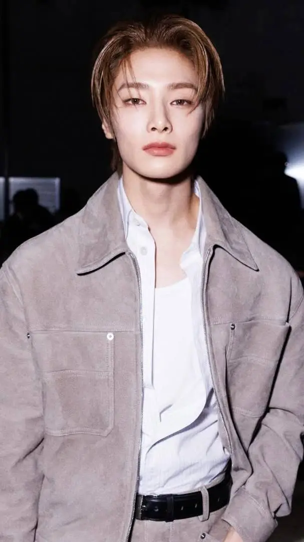 ai character: Todo Se Rompio background