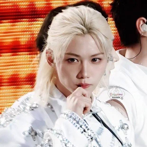 chat with ai character: Todo Se Rompio