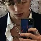 chat with ai character: Lounis